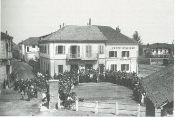 Volpiano ieri e oggi - Piazza Mazzini o della Stazione ieri 