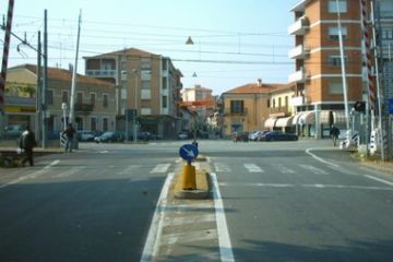 Volpiano ieri e oggi - Piazza Mazzini o della Stazione ista da via Brandizzo oggi